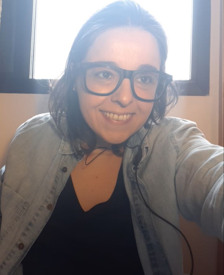 EVELYN OLIVEIRA CASTRO